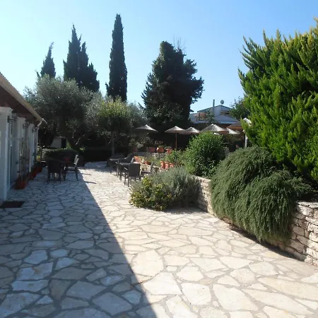 Frosini Gardens מלון קאסיופי